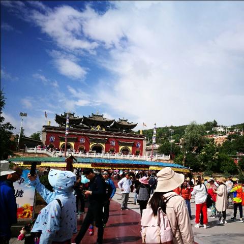 青甘环线最近20天天气实况与出行指南，温差剧烈，晴雨交替
